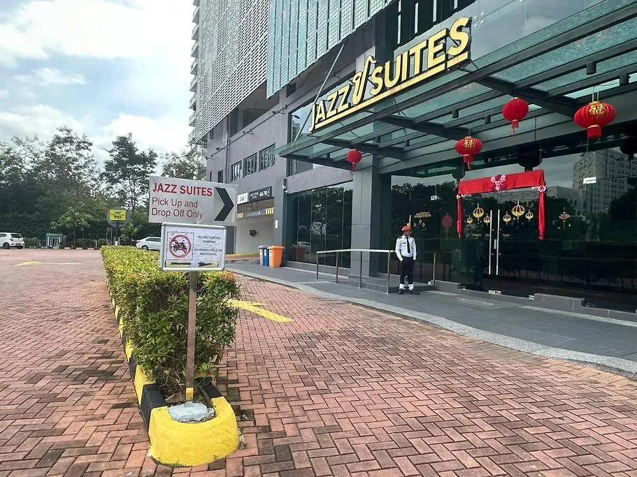 Jazz 2R3B Suite Wt Netflix Bathtub N Massage Chair Tanjung Tokong