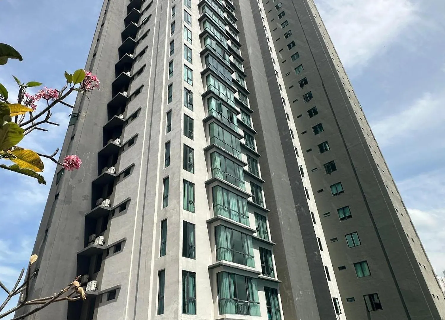 Jazz 2R3B Suite Wt Netflix Bathtub N Massage Chair Tanjung Tokong 0*,