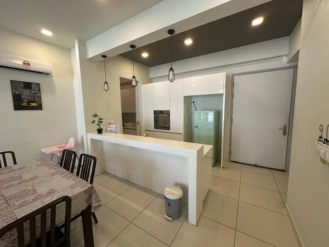 Апартаменты Jazz 2R3B Suite Wt Netflix Bathtub N Massage Chair Tanjung Tokong